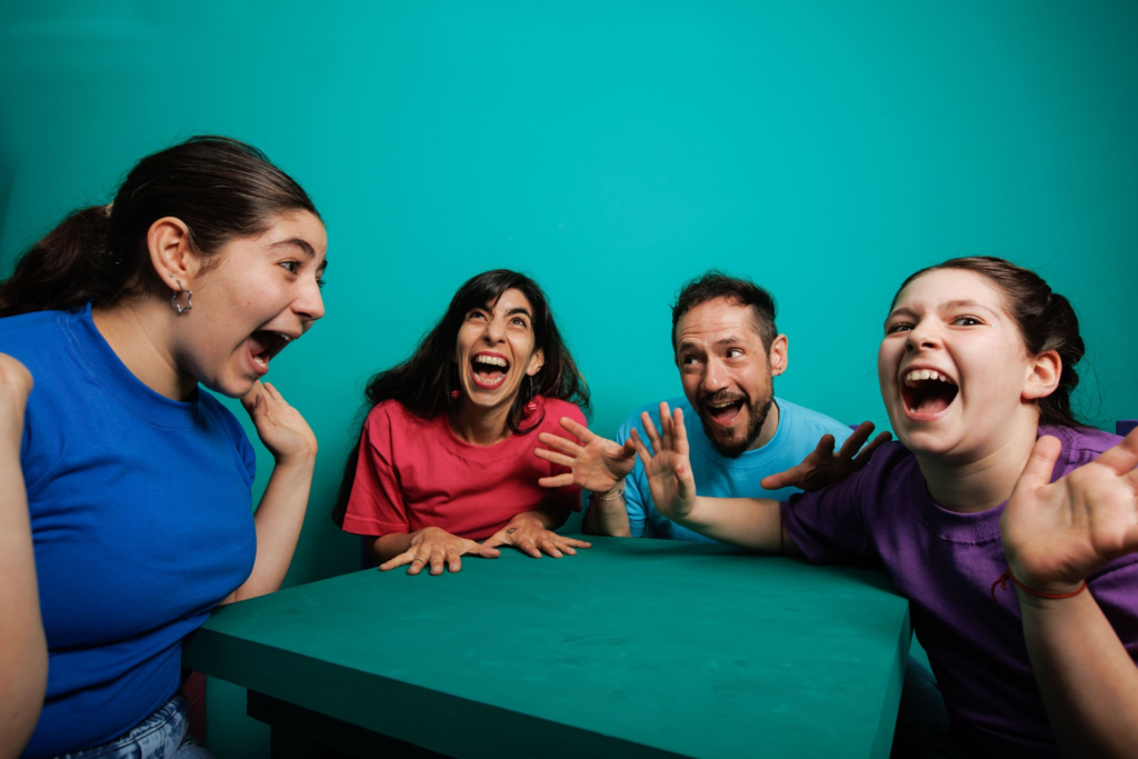 Vacaciones de Invierno en Moscú Teatro - “Invasión robot” y “Un poco de ruido” 2