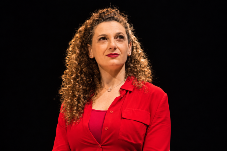 Estrenó "El amor es una mierda", con Vanesa Maja, en Almagna