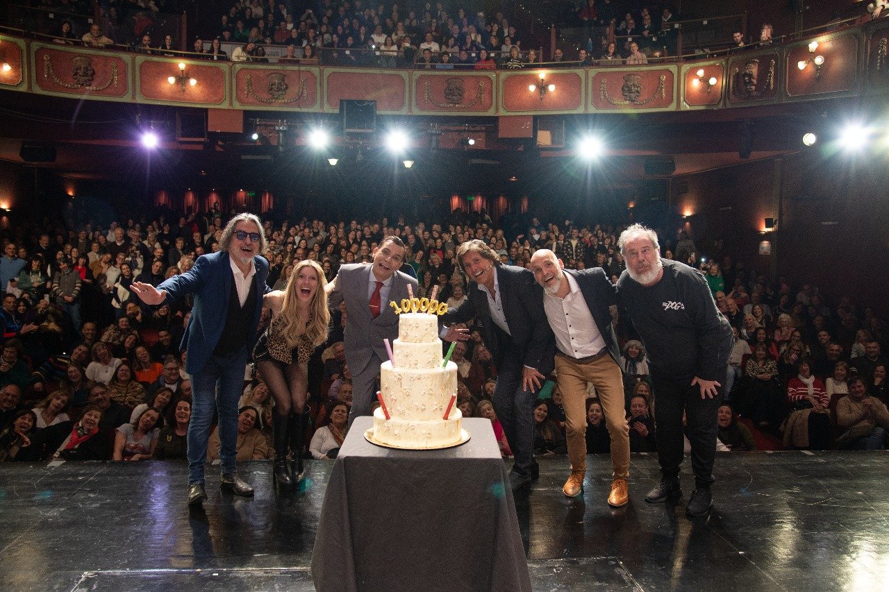 “La cena de los tontos” festejó los 100.000 espectadores en el Teatro El Nacional